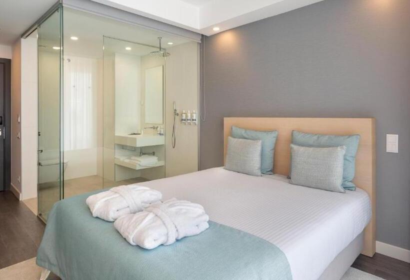 חדר סטנדרט עם מרפסת ונוף לים, Longevity Health & Wellness Hotel   Adults Only