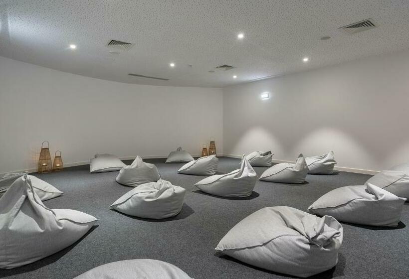 חדר סופריור עם מרפסת, Longevity Health & Wellness Hotel   Adults Only