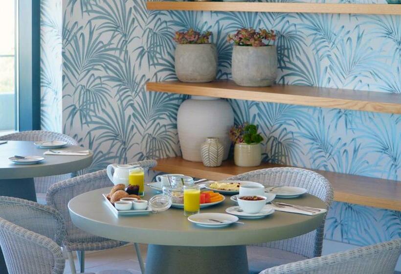 סוויטת ג'וניור עם מרפסת, Longevity Health & Wellness Hotel   Adults Only