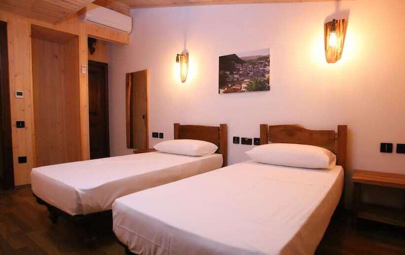 חדר דלוקס, Heraklis