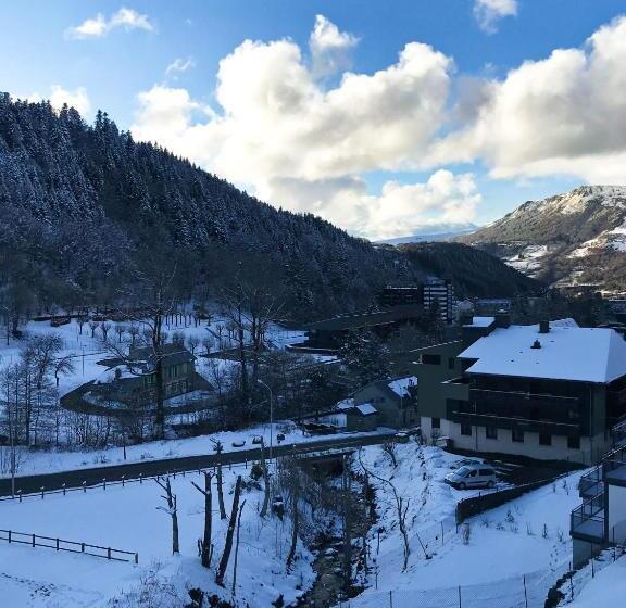 Номер Стандарт Трехместный, Les Mouflons