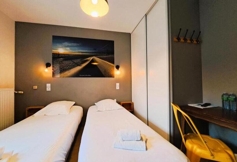 Номер Стандарт, Les Mouflons