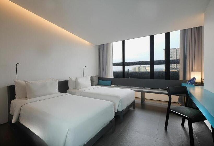 Студия Стандарт, Artotel Gajahmada Semarang