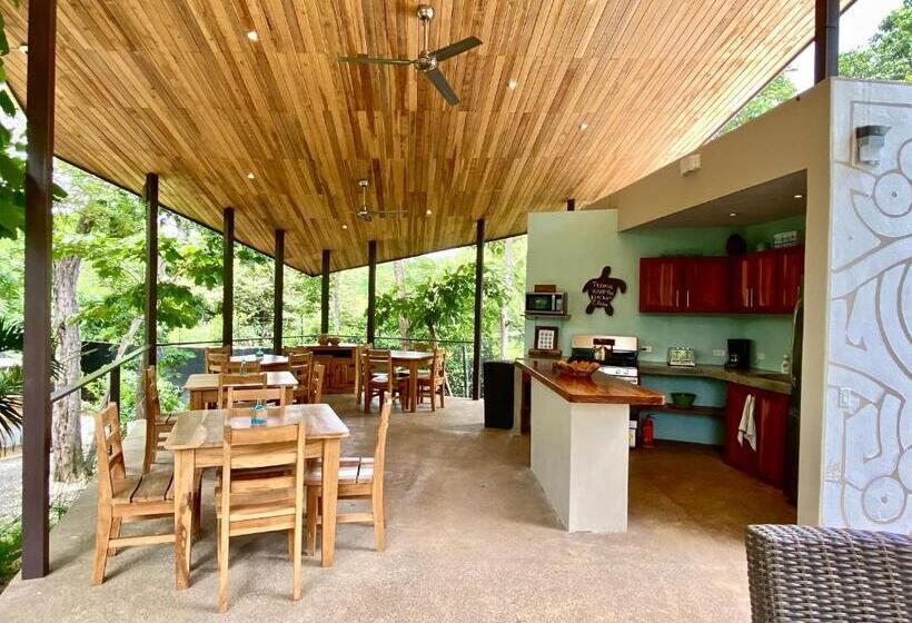 带花园景观和一个卧室的别墅, Villas Kalei