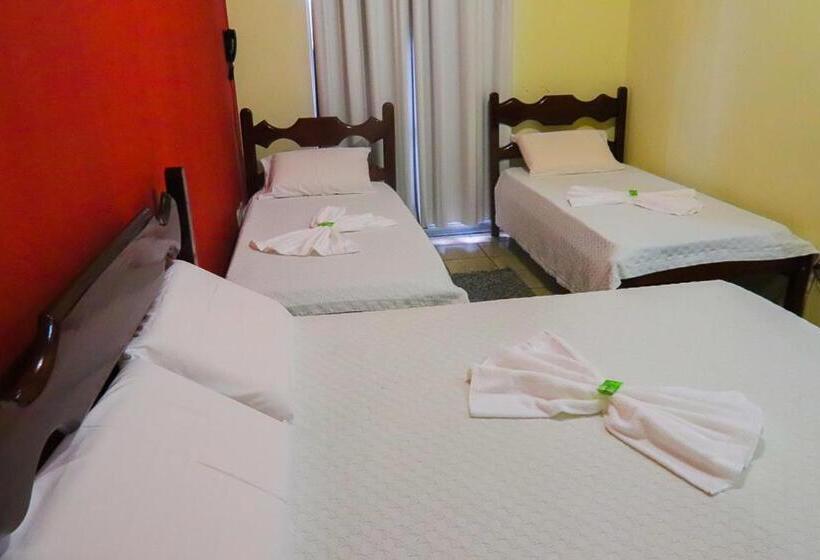 Семейный Номер, Plaza Ferreira