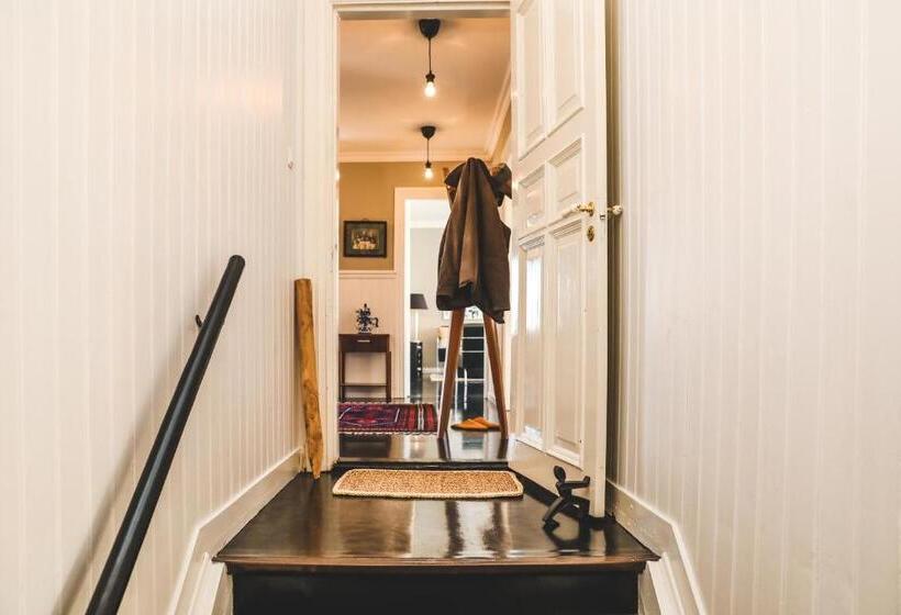 آپارتمان 3 خوابه, Hoepfner And Tulinius Historical Houses