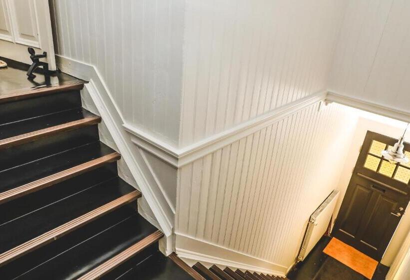 آپارتمان 3 خوابه, Hoepfner And Tulinius Historical Houses