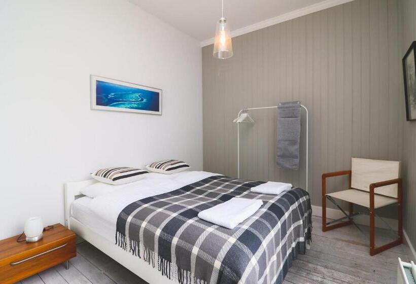 آپارتمان 1 خوابه همکف, Hoepfner And Tulinius Historical Houses