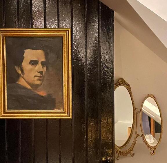 اتاق استاندارد, Hoepfner And Tulinius Historical Houses