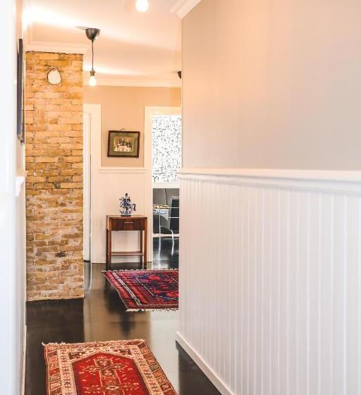 آپارتمان 3 خوابه, Hoepfner And Tulinius Historical Houses