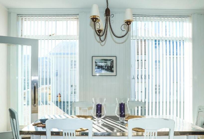 آپارتمان 1 خوابه همکف, Hoepfner And Tulinius Historical Houses