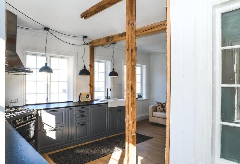 آپارتمان 3 خوابه, Hoepfner And Tulinius Historical Houses