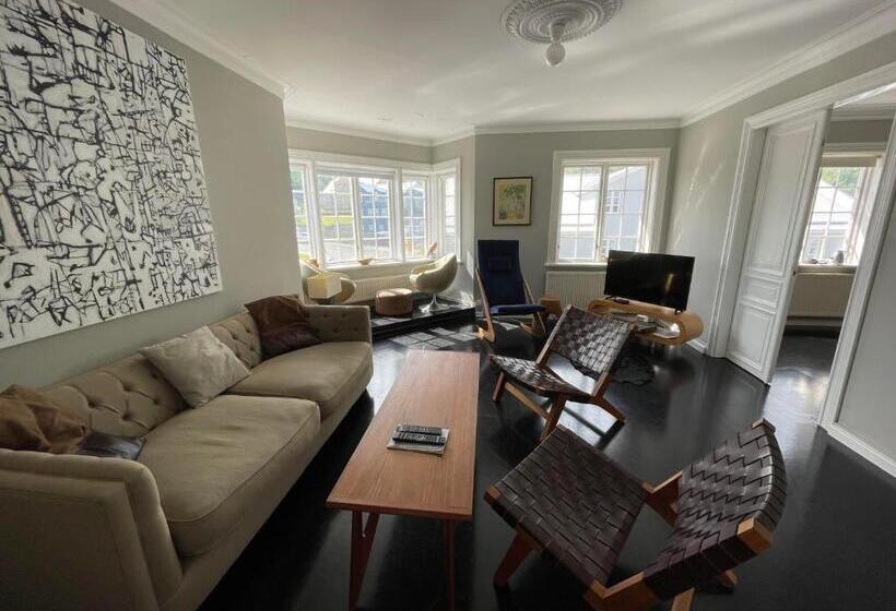 آپارتمان 3 خوابه, Hoepfner And Tulinius Historical Houses