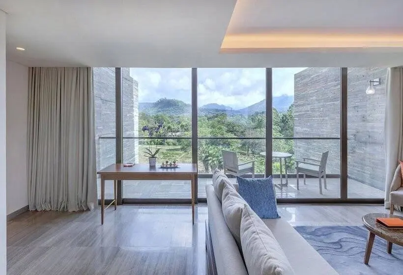 Junior Suite, Gran Melia Arusha