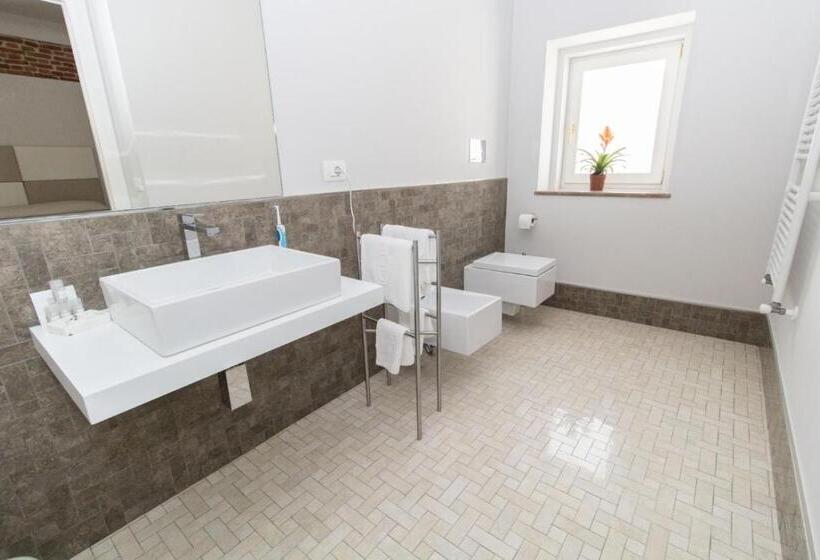 スタンダードルーム, Le Suite