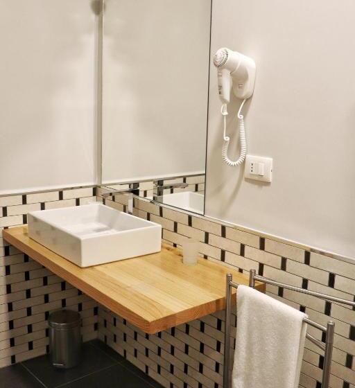 キングサイズベッドのスーペリアルーム, Le Suite