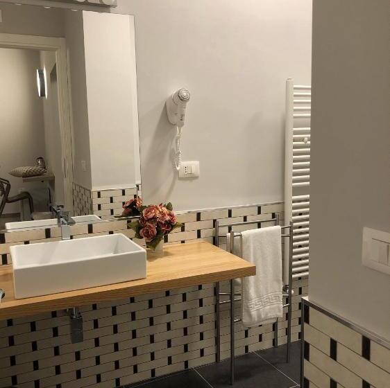 キングサイズベッドのスーペリアルーム, Le Suite