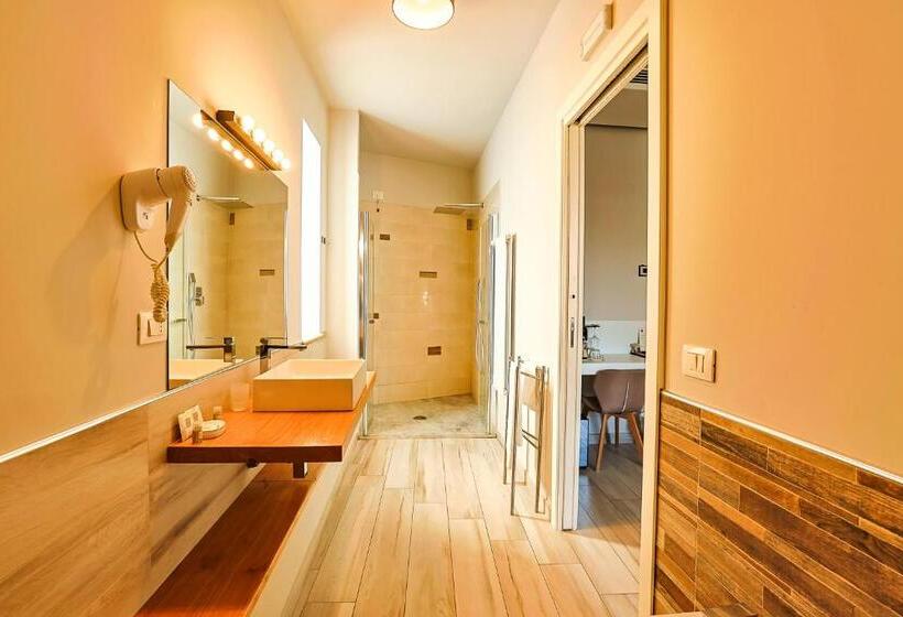 デラックスルーム, Le Suite