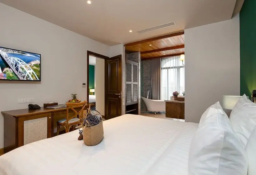 2 Bedroom Suite