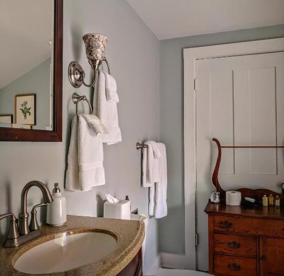 标准间, Lamberson Guest House