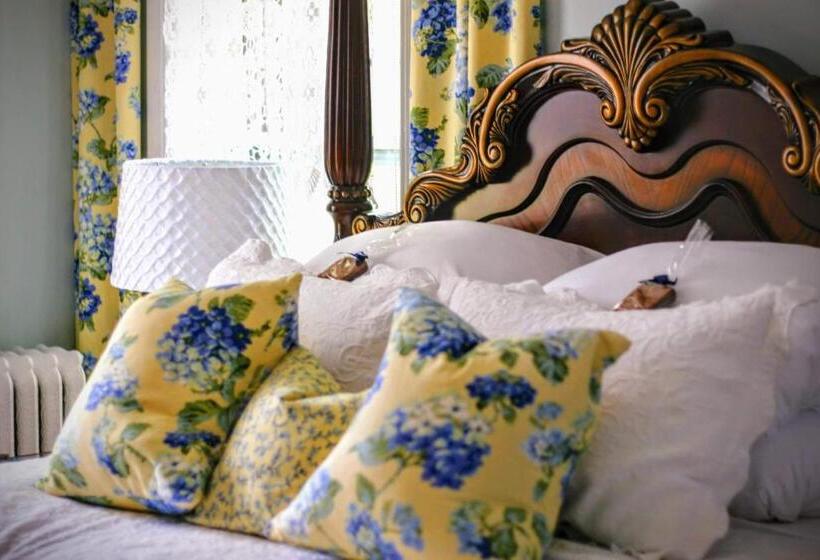 标准间带漩涡浴缸, Lamberson Guest House