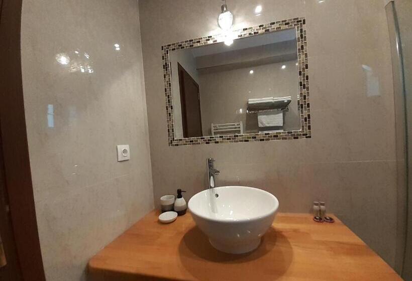 اتاق استاندارد با تخت بزرگ, Lanobila