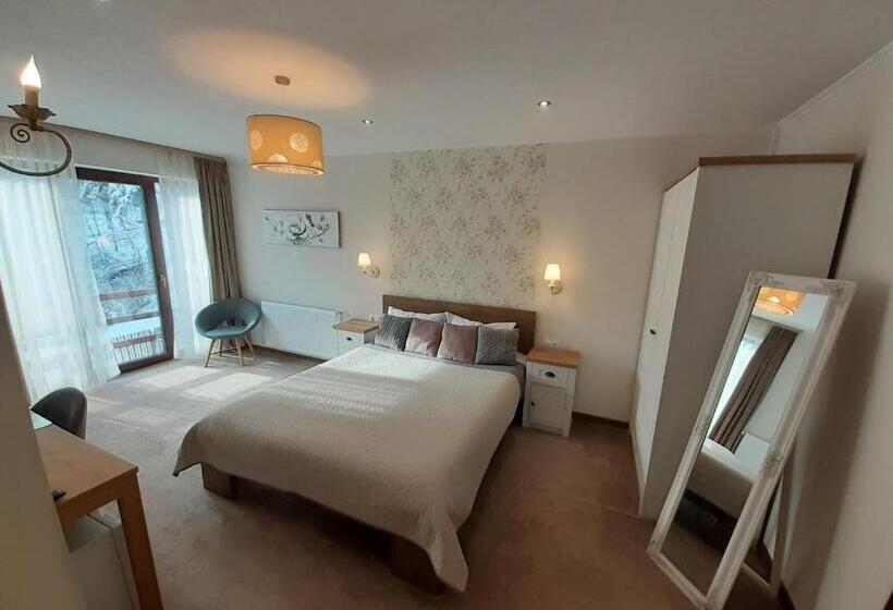 Quarto Estandar Cama King, Lanobila