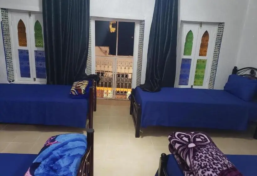 اتاق استاندارد چهار تخته, Dar El Idrissi