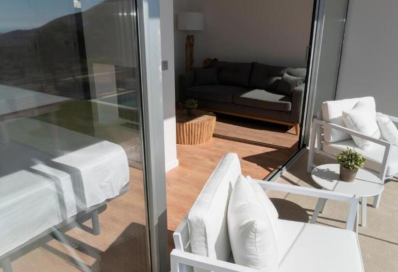 Люкс с Террасой, Nature Suites Puig Campana