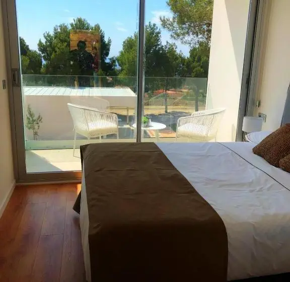 اتاق استاندارد, Nature Suites Puig Campana