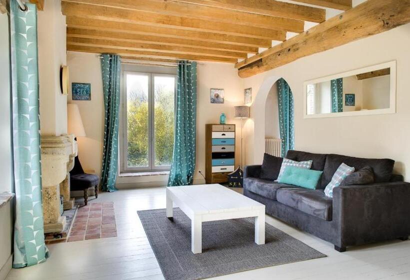 חדר משפחתי, La Ferme De Bouchemont