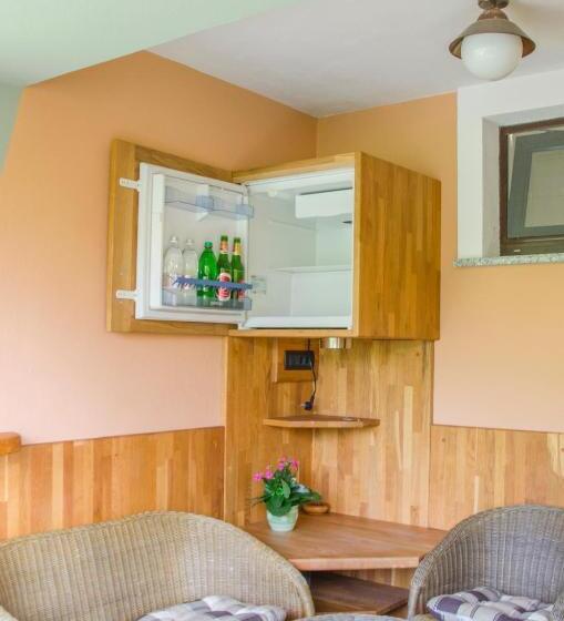 اتاق استاندارد سه تخته با بالکن, Miškar Rooms