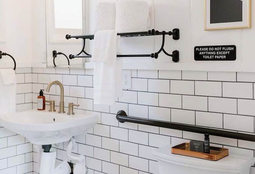 디럭스 스위트, Grand Pine Cabins