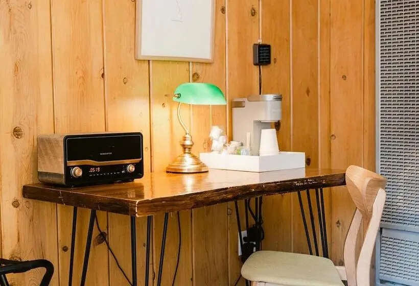 クイーンサイズベッドのスタンダードルーム, Grand Pine Cabins