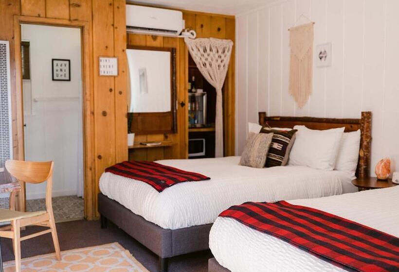 스탠다드 룸 퀸사이즈 침대, Grand Pine Cabins