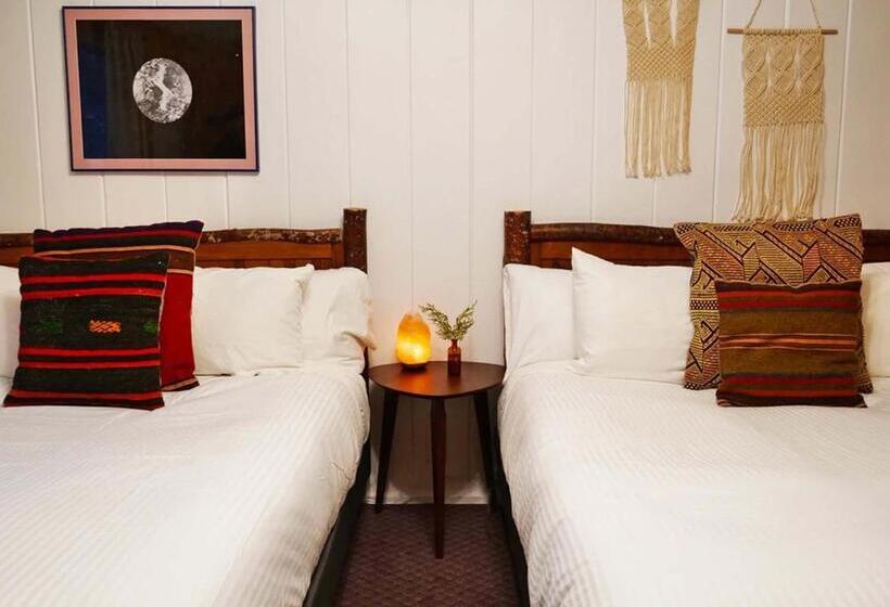 스탠다드 룸 퀸사이즈 침대, Grand Pine Cabins