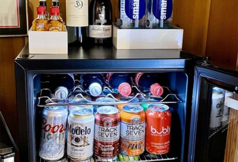 패밀리 스튜디오, Grand Pine Cabins