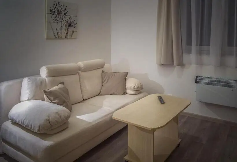 スイート, Pension Palla