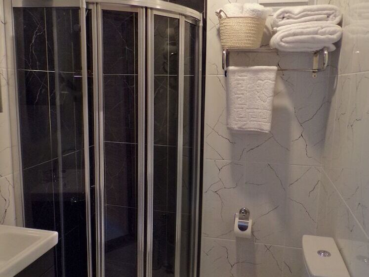 マウンテンビュースタンダードルーム, Beyaz Otel Gerze