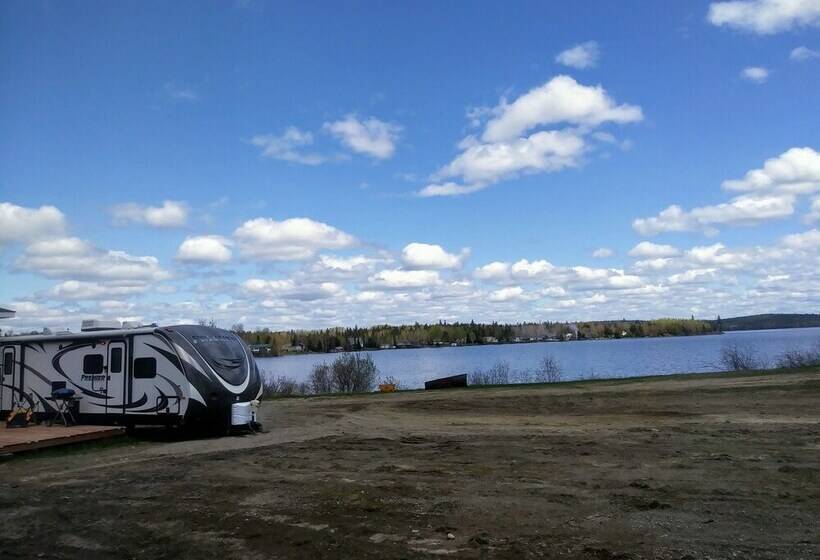 ダブルベッドスタンダードルーム, Auberge Du Lac Tiblemont