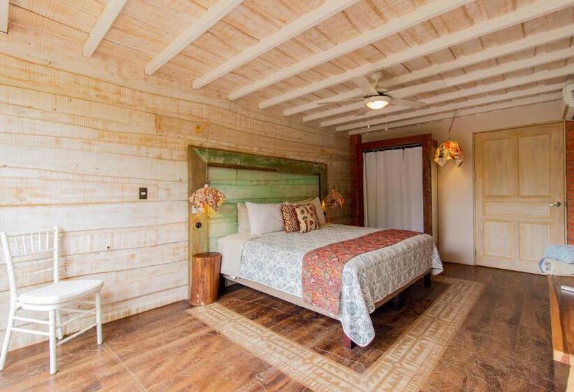 장애인을 위한 킹사이즈 침대 스탠다드 룸, Latica Lodge