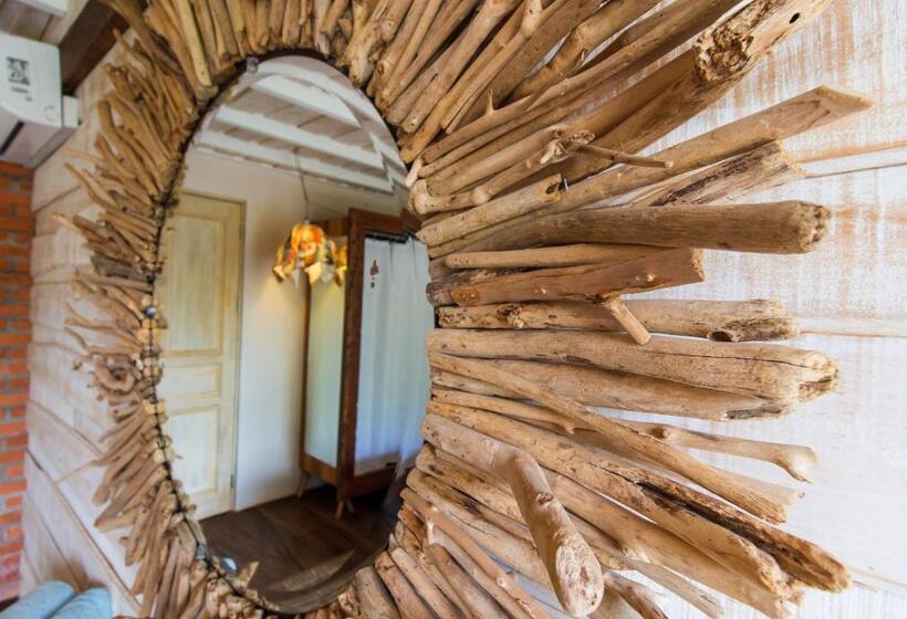 身障者適用キングサイズベッドルーム, Latica Lodge