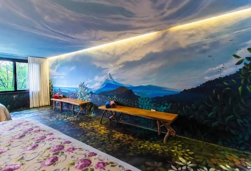 スーペリアファミリールーム, Latica Lodge