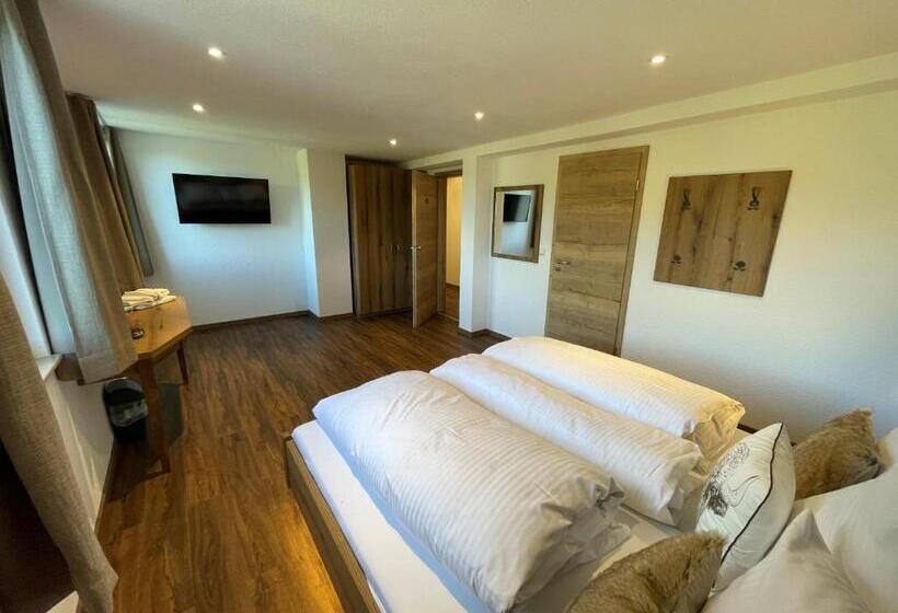 اتاق خانوادگی, Reich Am Ebnisee