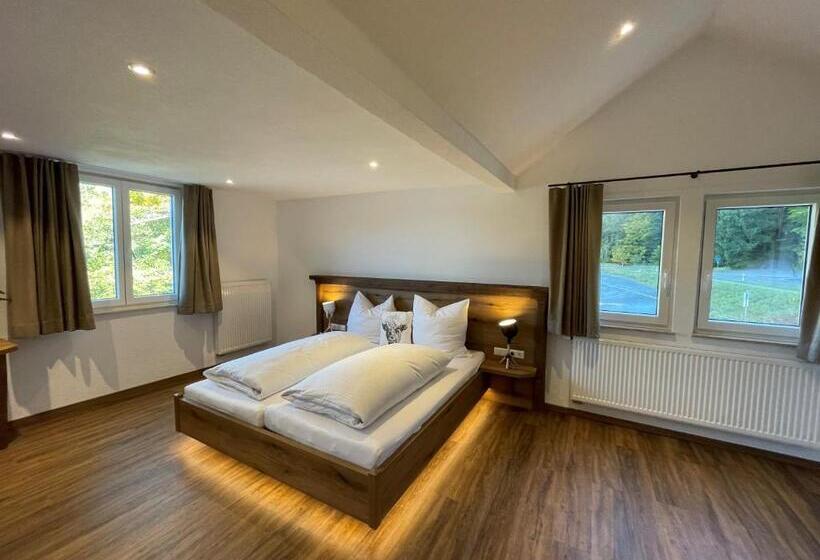 اتاق خانوادگی, Reich Am Ebnisee