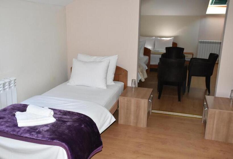 آپارتمان 2 خوابه, Aparthotel Koliba