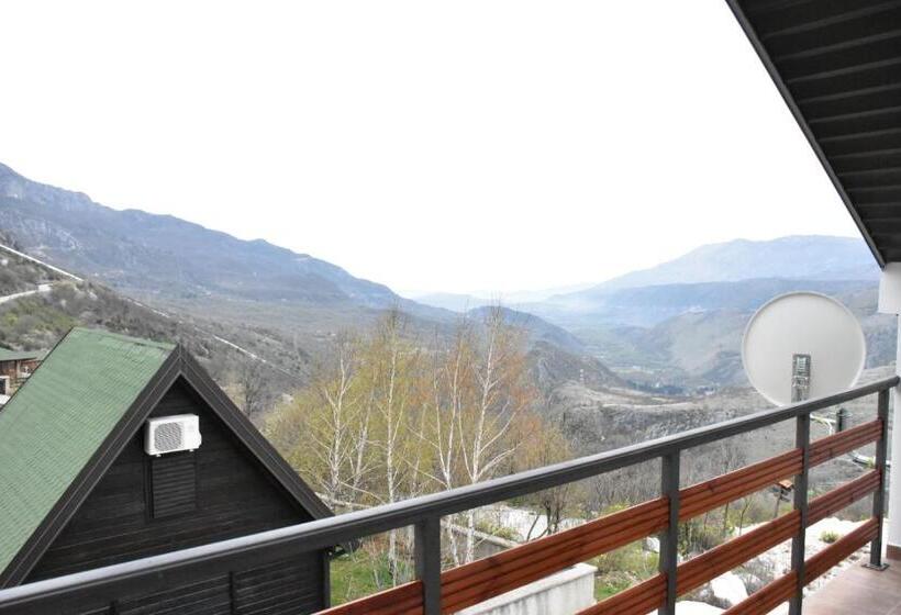 سوییت خانوادگی, Aparthotel Koliba