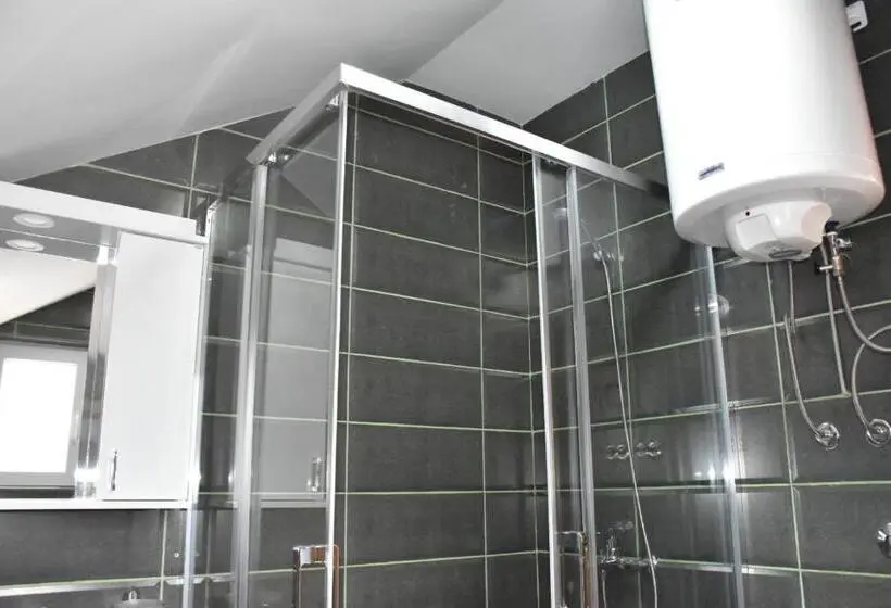 سوییت خانوادگی, Aparthotel Koliba