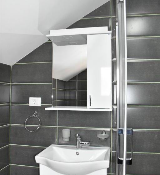 سوییت خانوادگی, Aparthotel Koliba