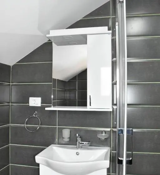 سوییت خانوادگی, Aparthotel Koliba